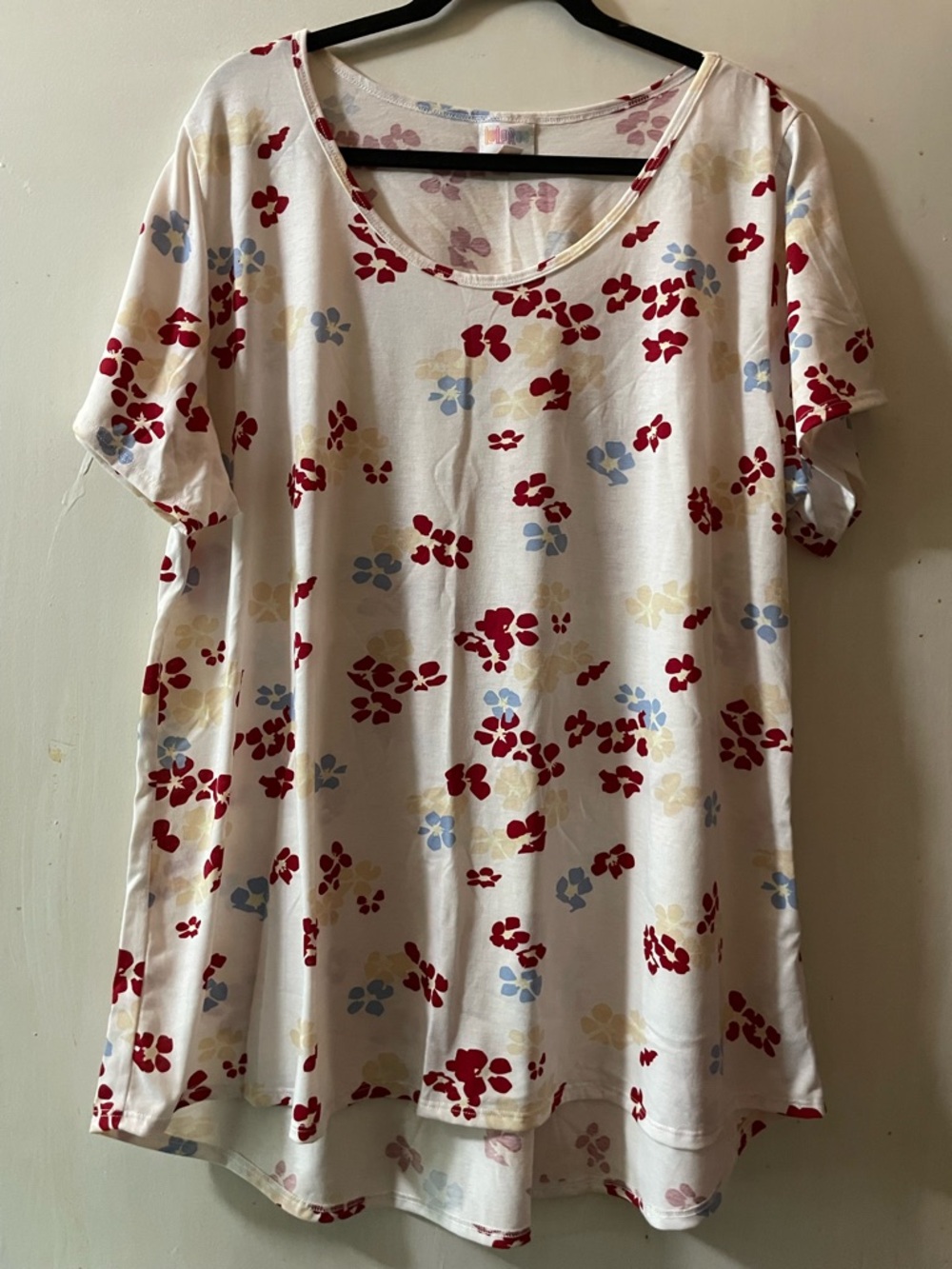 LuLaRoe Cream Short-Sleeve Scoop Neck Tunic with Red, Blue & Yellow Floral Print